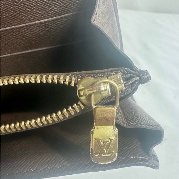 Authentic Louis Vuitton Sarah Wallet - Picture 5 of 10
